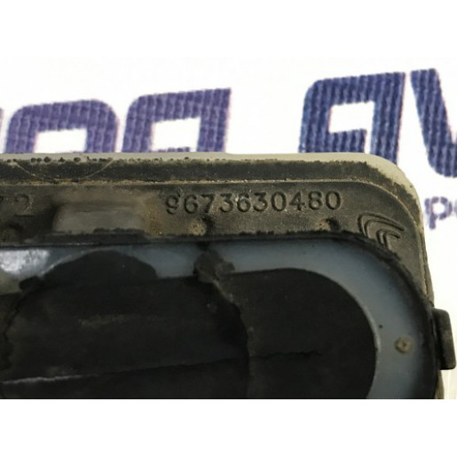 Кронштейн радиатора Peugeot 308 T9 2013-2021 9673630480